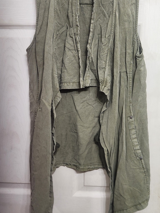 Kelly Renee Tops - Sleeveless Open-Front Utility Vest in Olive Green